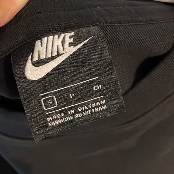 Nike Tee - Picture 3 of 3